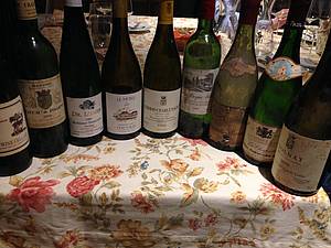 Hezky jsme si ten ve�er u�ili. I v tomto ryzlinkov&eacute;m kr&aacute;lovstv&iacute; lze d&iacute;ky Ernieho nekone�n&eacute;mu sklepu ochutnat skvosty z cel&eacute;ho sv�ta.