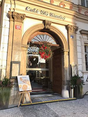 A pesn tato milá píleitost nastala 28. listopadu v Café NG Kinský, kde vinaství Nepraš & Co pedstavilo svá vína roníku 2017.