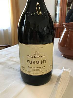 Tokaj není zdaleka jen doménou sladkých vín, dobøe o tom pøesvìdèí tøeba tento suchý Furmint od Istvána Szepsyho.